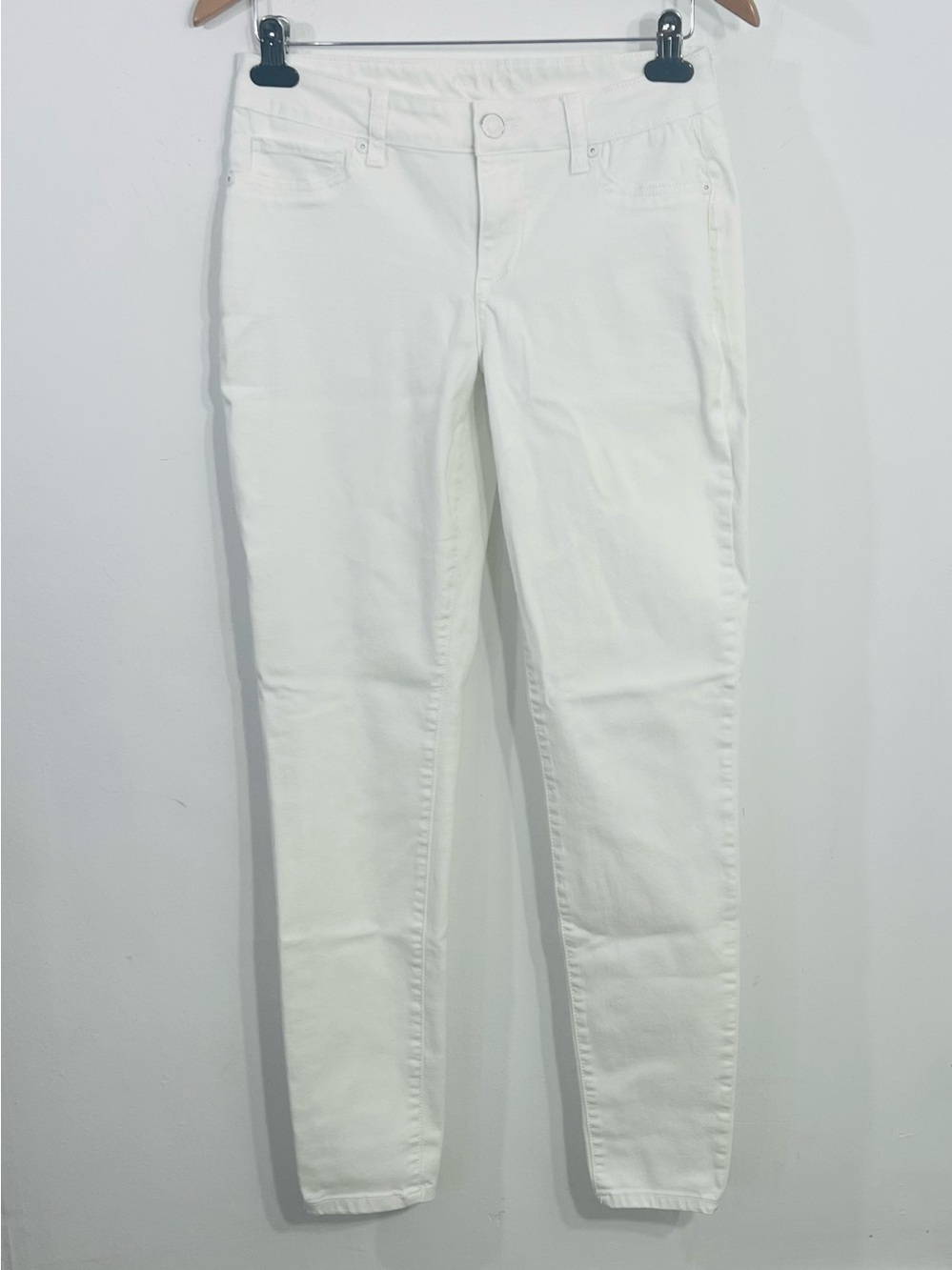maurices Size M/L White Stretch Legging Jegging Jeans 5 Pocket Solid Stretch